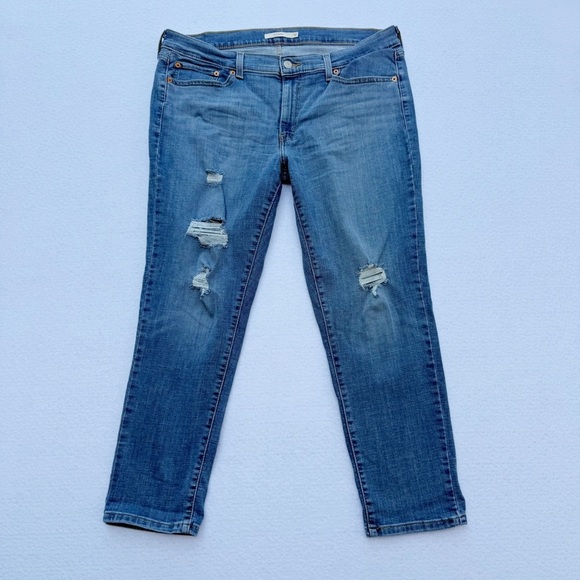 Levi’s Women’s Boyfriend Distressed Jeans – Size 32 W32 L27 – Medium Wash - Picture 1 of 10